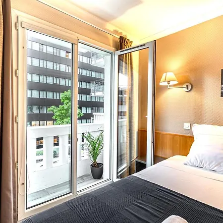 Paris Expo - Porte De Versailles * Issy-les-Moulineaux